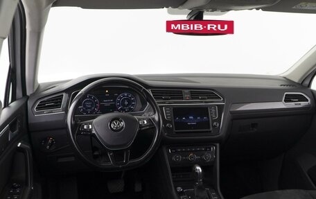 Volkswagen Tiguan II, 2017 год, 2 477 070 рублей, 7 фотография