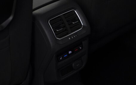 Volkswagen Tiguan II, 2017 год, 2 477 070 рублей, 20 фотография