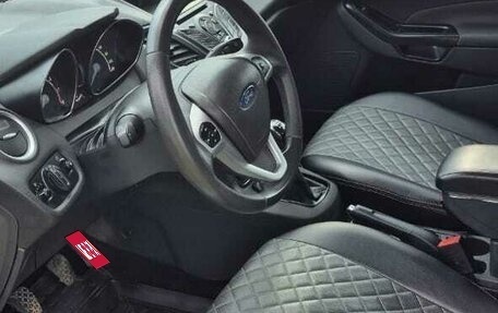 Ford Fiesta, 2016 год, 770 000 рублей, 3 фотография