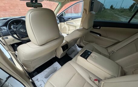 Toyota Camry, 2018 год, 1 880 000 рублей, 12 фотография