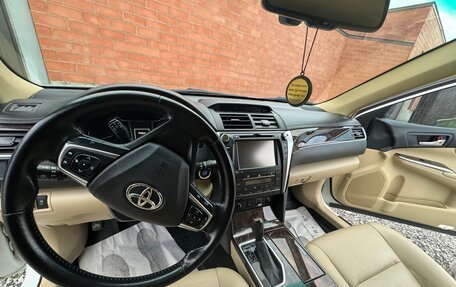Toyota Camry, 2018 год, 1 880 000 рублей, 10 фотография