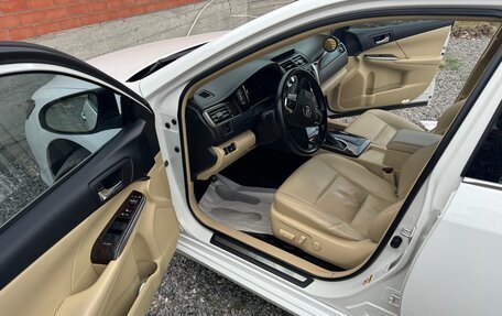 Toyota Camry, 2018 год, 1 880 000 рублей, 14 фотография