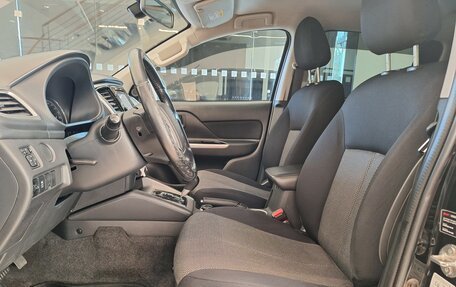 Mitsubishi L200 IV рестайлинг, 2019 год, 1 999 000 рублей, 16 фотография