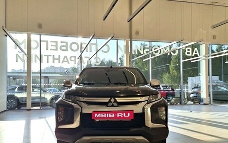 Mitsubishi L200 IV рестайлинг, 2019 год, 1 999 000 рублей, 10 фотография