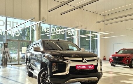 Mitsubishi L200 IV рестайлинг, 2019 год, 1 999 000 рублей, 9 фотография
