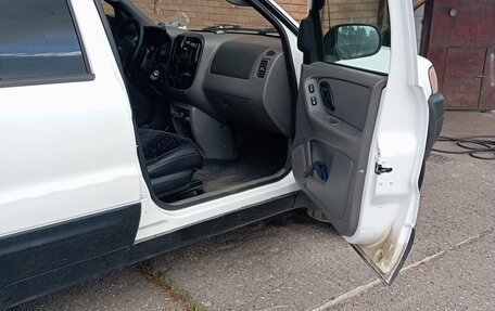 Ford Escape II, 2001 год, 600 000 рублей, 15 фотография