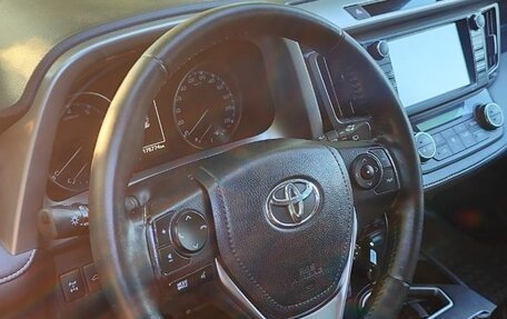 Toyota RAV4, 2017 год, 2 150 000 рублей, 2 фотография