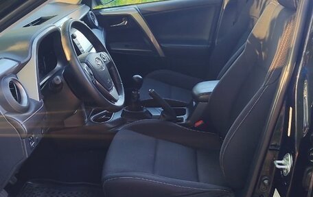 Toyota RAV4, 2017 год, 2 150 000 рублей, 3 фотография