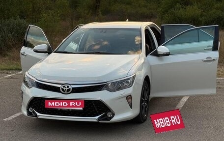 Toyota Camry, 2017 год, 2 320 000 рублей, 7 фотография
