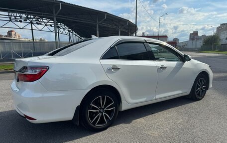 Toyota Camry, 2017 год, 1 900 000 рублей, 2 фотография