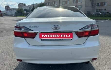 Toyota Camry, 2017 год, 1 900 000 рублей, 5 фотография