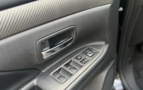 Mitsubishi Outlander III рестайлинг 3, 2014 год, 1 350 000 рублей, 13 фотография