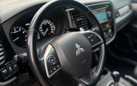 Mitsubishi Outlander III рестайлинг 3, 2014 год, 1 350 000 рублей, 14 фотография