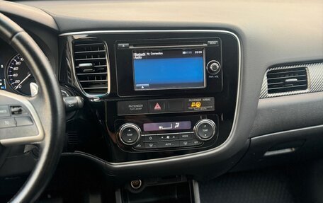 Mitsubishi Outlander III рестайлинг 3, 2014 год, 1 350 000 рублей, 20 фотография