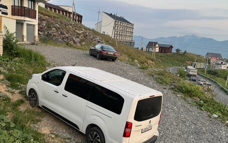 Peugeot Traveller I, 2021 год, 3 650 000 рублей, 9 фотография