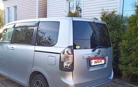 Toyota Voxy II, 2008 год, 1 390 000 рублей, 4 фотография