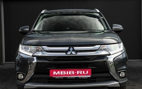 Mitsubishi Outlander III рестайлинг 3, 2016 год, 2 097 000 рублей, 2 фотография