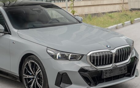 BMW 5 серия, 2025 год, 9 500 000 рублей, 10 фотография