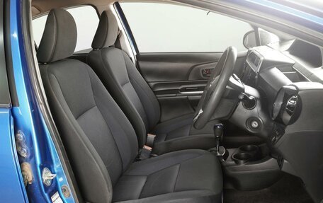 Toyota Aqua I, 2018 год, 1 049 000 рублей, 10 фотография