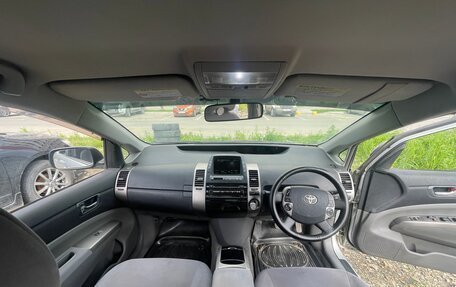 Toyota Prius, 2009 год, 600 000 рублей, 14 фотография