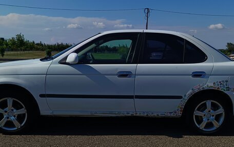 Nissan Sunny B15, 2001 год, 285 000 рублей, 2 фотография