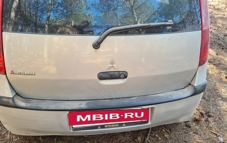 Mitsubishi Colt VI рестайлинг, 2004 год, 499 800 рублей, 6 фотография