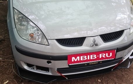 Mitsubishi Colt VI рестайлинг, 2004 год, 499 800 рублей, 7 фотография