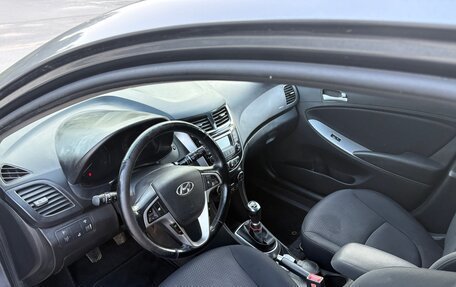 Hyundai Solaris II рестайлинг, 2014 год, 950 000 рублей, 13 фотография