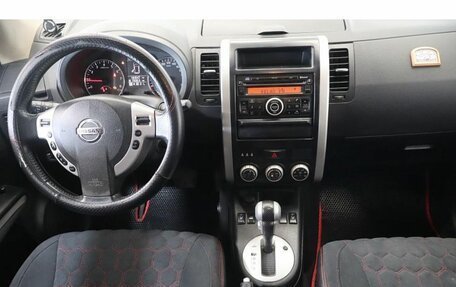 Nissan X-Trail, 2011 год, 900 000 рублей, 9 фотография