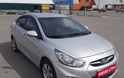 Hyundai Solaris II рестайлинг, 2012 год, 820 000 рублей, 1 фотография