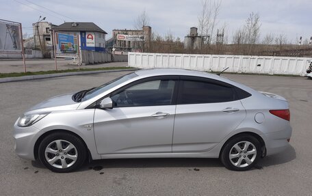 Hyundai Solaris II рестайлинг, 2012 год, 820 000 рублей, 4 фотография