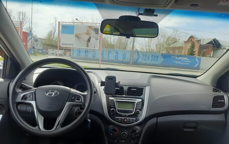 Hyundai Solaris II рестайлинг, 2012 год, 820 000 рублей, 12 фотография