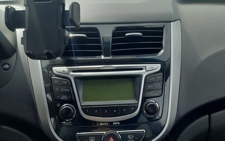 Hyundai Solaris II рестайлинг, 2012 год, 820 000 рублей, 14 фотография