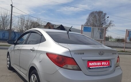 Hyundai Solaris II рестайлинг, 2012 год, 820 000 рублей, 5 фотография