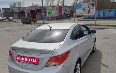 Hyundai Solaris II рестайлинг, 2012 год, 820 000 рублей, 7 фотография