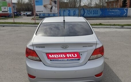 Hyundai Solaris II рестайлинг, 2012 год, 820 000 рублей, 6 фотография