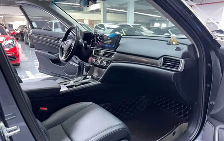 Honda Accord IX рестайлинг, 2022 год, 1 700 000 рублей, 15 фотография
