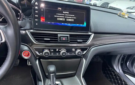 Honda Accord IX рестайлинг, 2022 год, 1 700 000 рублей, 10 фотография