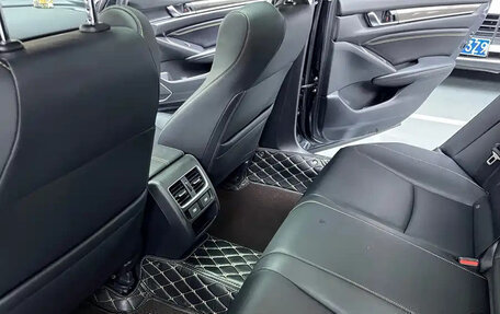 Honda Accord IX рестайлинг, 2022 год, 1 700 000 рублей, 13 фотография