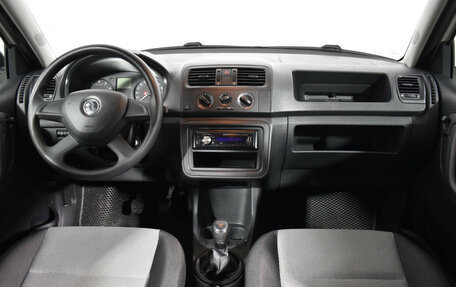 Skoda Fabia II, 2013 год, 585 000 рублей, 11 фотография