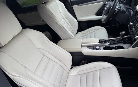 Lexus RX IV рестайлинг, 2016 год, 3 330 000 рублей, 39 фотография