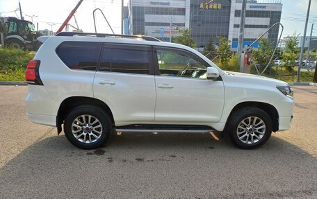 Toyota Land Cruiser Prado 150 рестайлинг 2, 2019 год, 5 850 000 рублей, 6 фотография