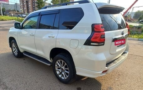 Toyota Land Cruiser Prado 150 рестайлинг 2, 2019 год, 5 850 000 рублей, 3 фотография