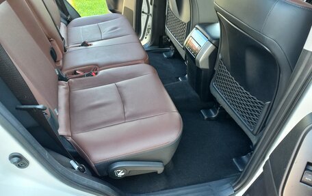 Toyota Land Cruiser Prado 150 рестайлинг 2, 2019 год, 5 850 000 рублей, 7 фотография