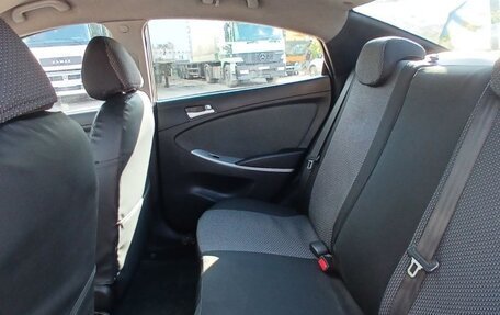 Hyundai Solaris II рестайлинг, 2013 год, 517 000 рублей, 7 фотография