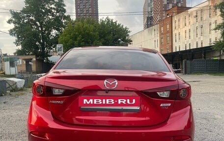 Mazda 3, 2017 год, 2 000 000 рублей, 5 фотография