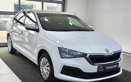 Skoda Rapid II, 2021 год, 1 649 000 рублей, 3 фотография