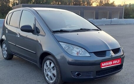 Mitsubishi Colt VI рестайлинг, 2005 год, 329 000 рублей, 1 фотография