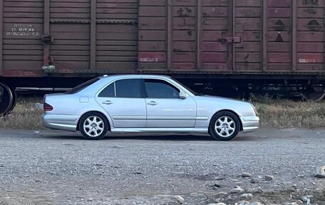 Mercedes-Benz E-Класс, 2000 год, 370 000 рублей, 2 фотография