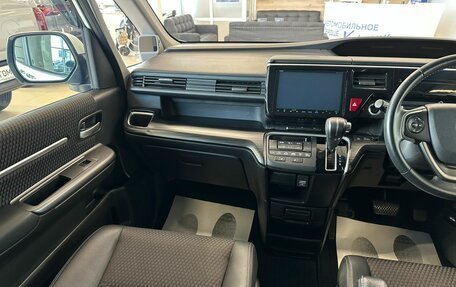 Honda Stepwgn IV, 2015 год, 2 249 999 рублей, 14 фотография